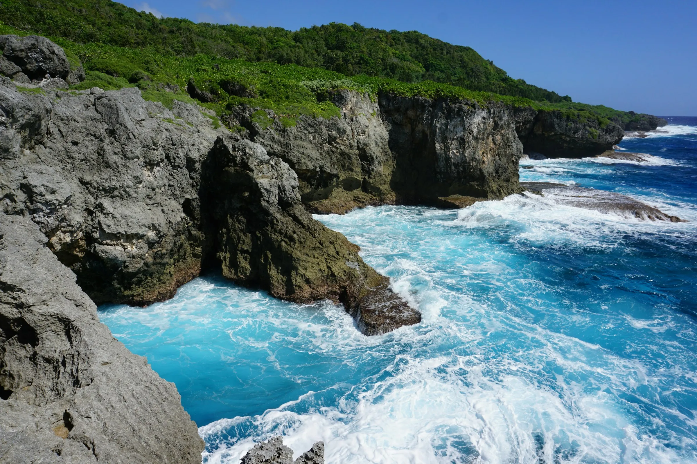 グアムの海岸線