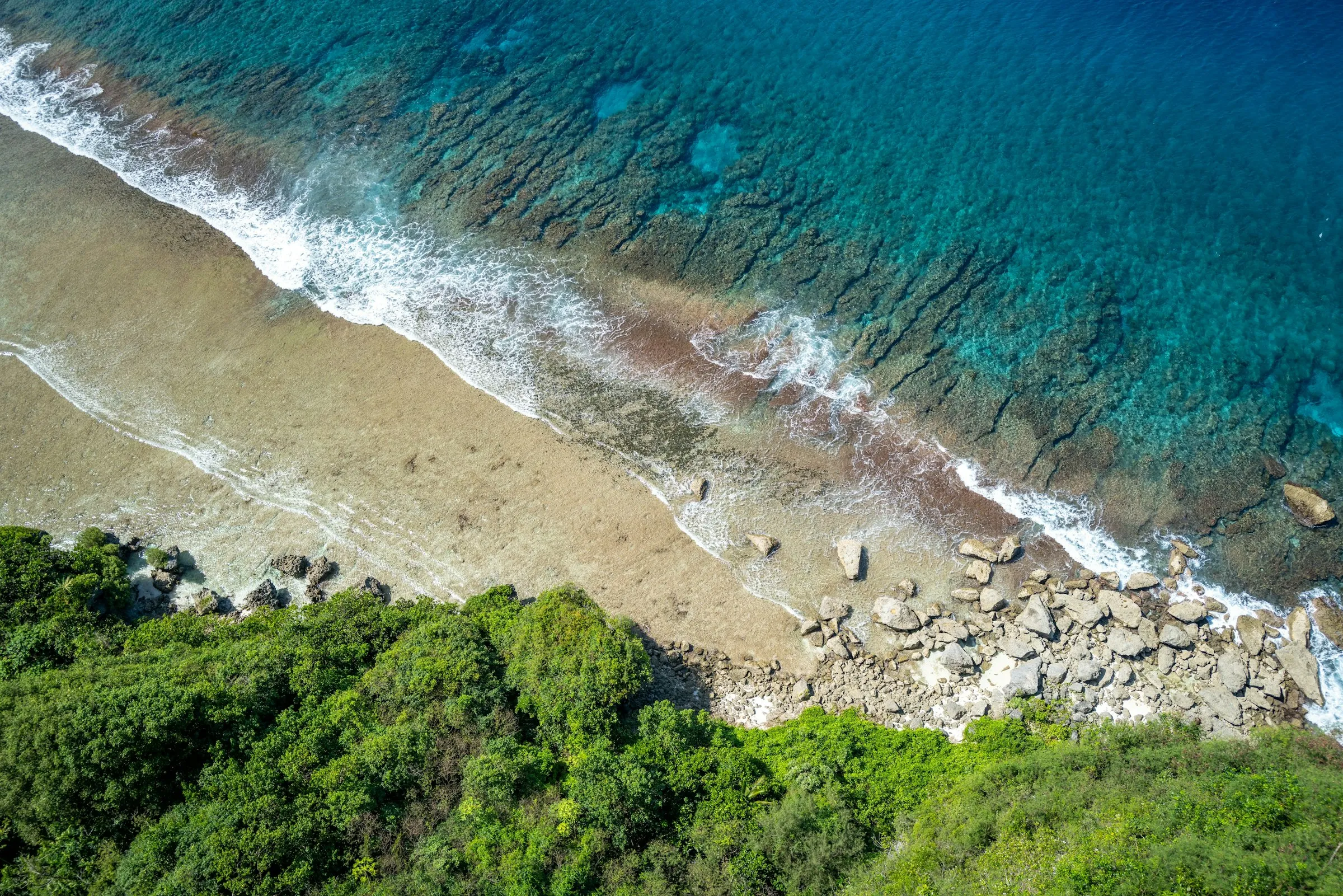 グアムの海と砂浜